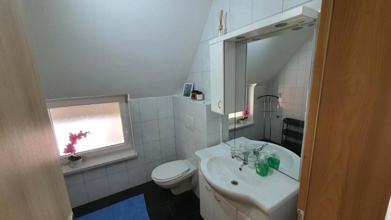 Apartment Tijana Nomenj Buitenkant foto